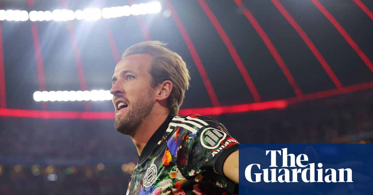 Harry Kane smashes record for fastest to 100 Bundesliga goals in 98th game cover