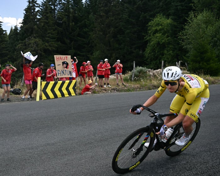 Pogacar has discovered Tour de France fans love heroic defeat more than crushing victory | William Fotheringham