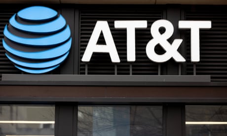A store with a logo of AT&T