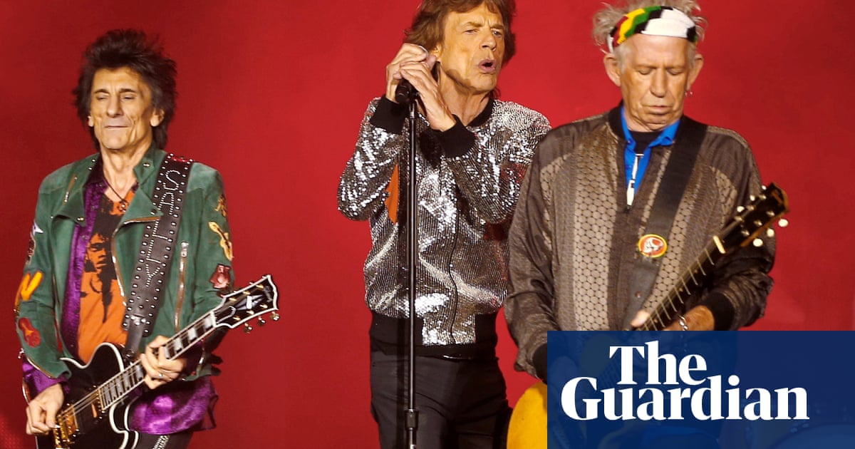 Rolling Stones duo give backing to Mick Jagger as tour postponed 8