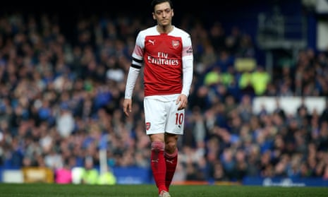 Mesut Özil’s was captain for Arsenal but was taken off after an ineffective display.