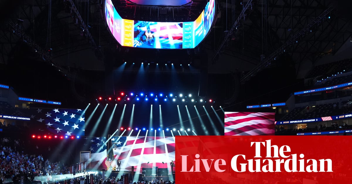 Trump to address midterm convention after Qatar-gifted plane delayed by emergency-slide check – live