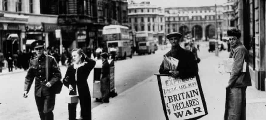 In the background: Admiralty Arch, SW1.