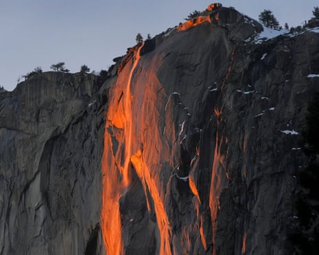 Фотографи знімають Firefall at Yosemite
