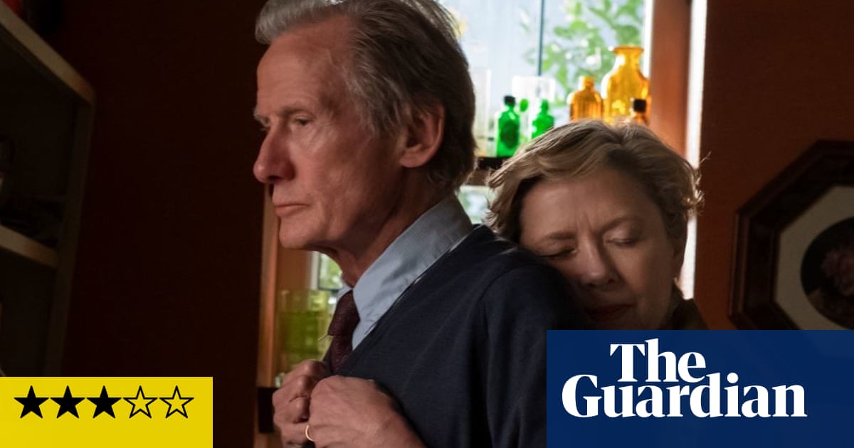 Hope Gap review – marriage hits the rocks at the seaside