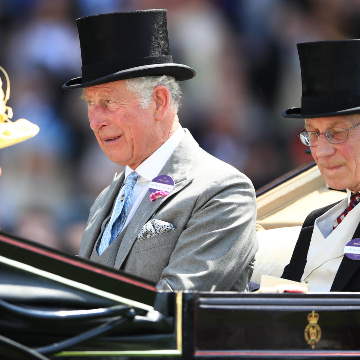 Lord Fellowes obituary | Queen Elizabeth II | The Guardian