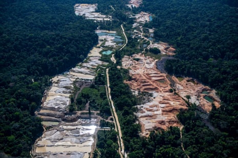  ILLEGAL GOLD MINING IN THE TAPAJÓS