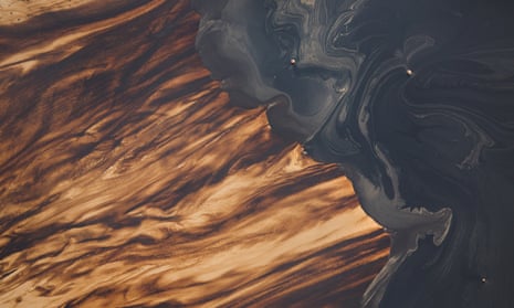Suncor mine and tailings ponds near Fort McKay, Canada
