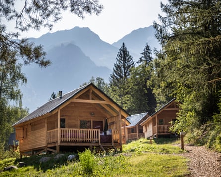 Huttopia Bozel en Vanoise is at the gateway to the Vanoise national park near the Italian border.