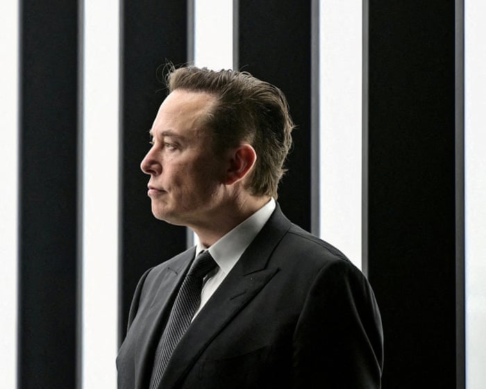 Elon Musk becomes first person with net worth of $500bn