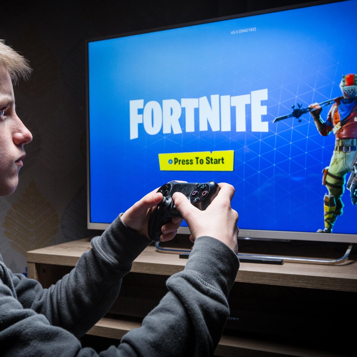 With Children Off School And Gaming Online Parents Face Shock Bills Money The Guardian