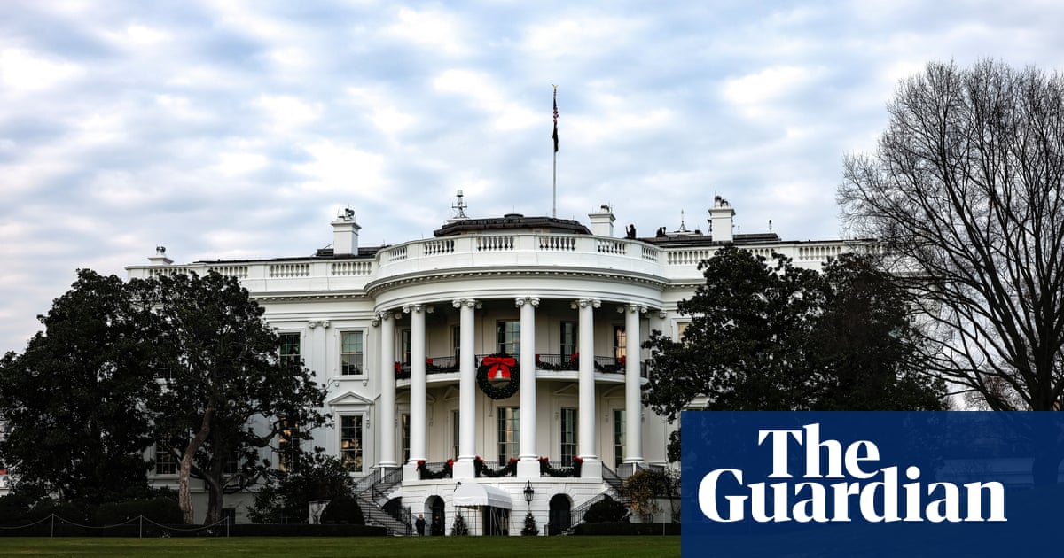 Група състояща се от 2022 и 2023 стажанти подписа писмо