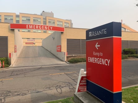 asante rogue regional medical center's emergency entrance