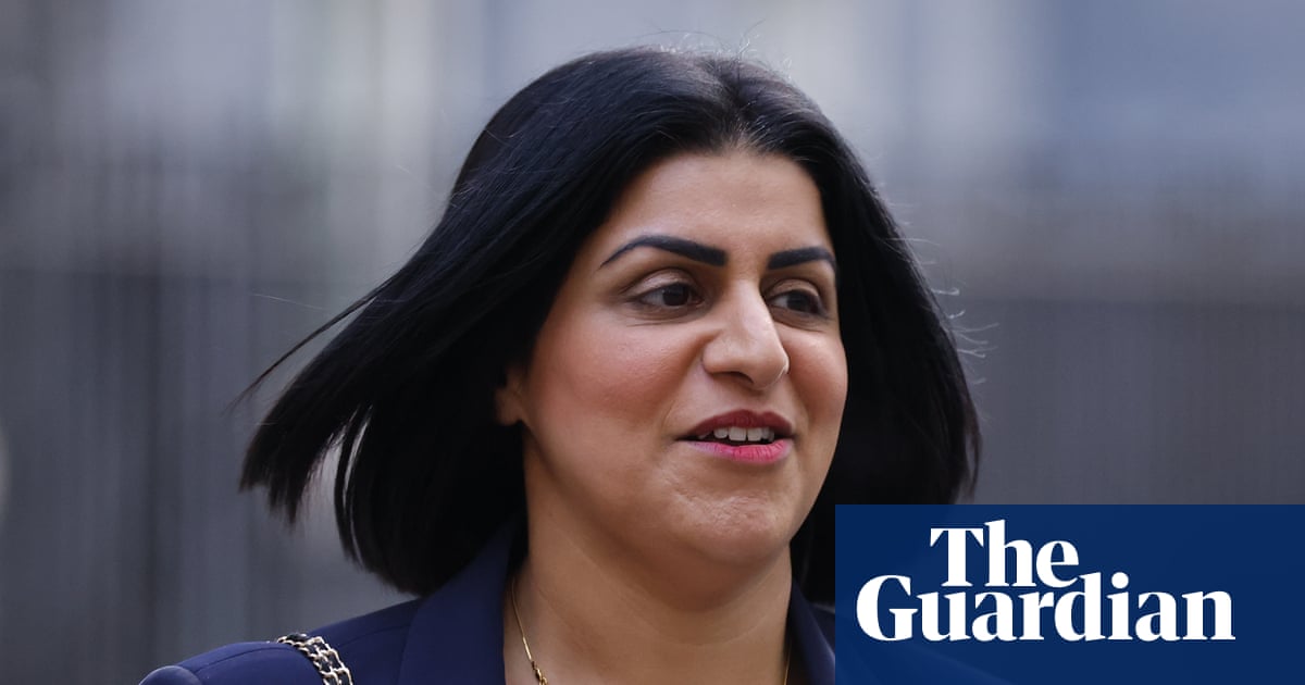 Number of refugees allowed to settle in UK under UN schemes falls 26% in a year