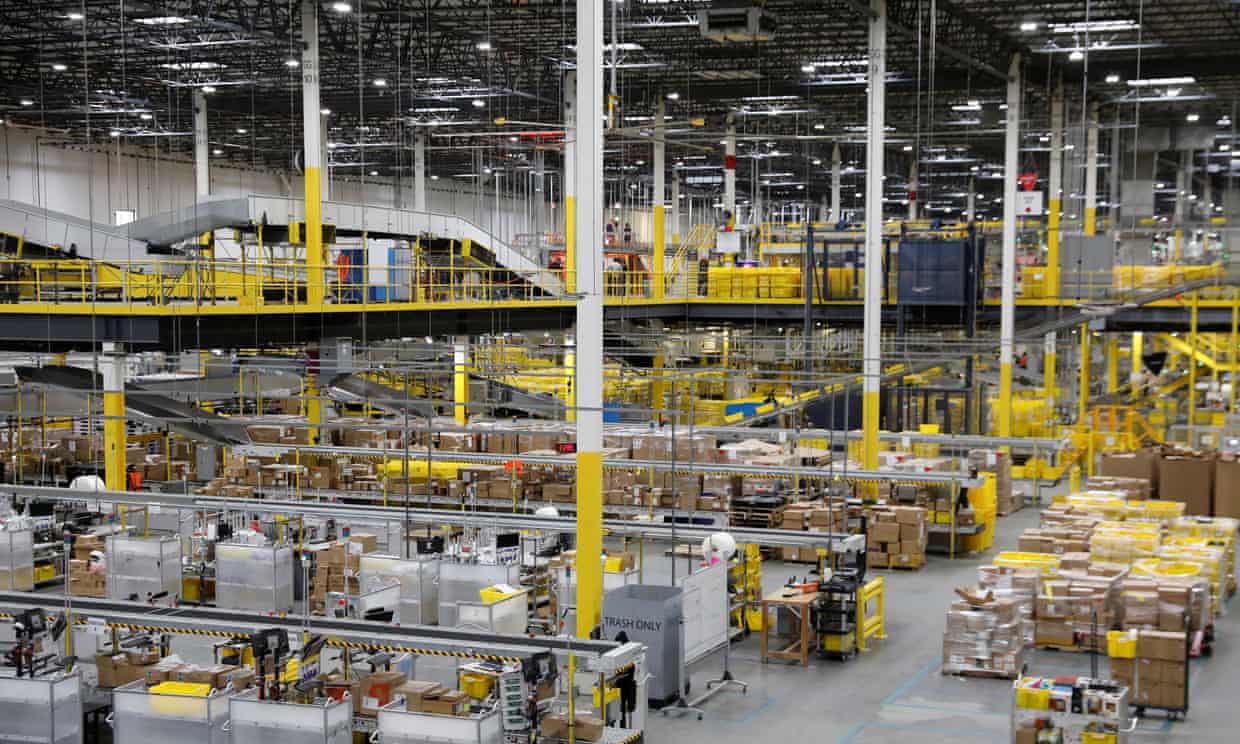 24 US Amazon workers hospitalised after robot sets off bear repellent (theguardian.com)