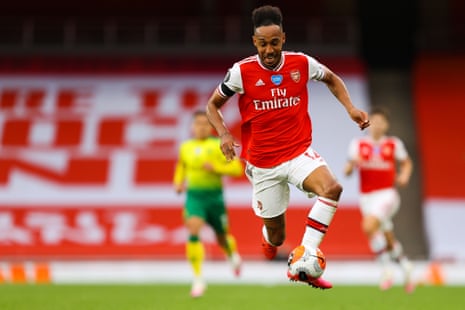 Arsenal’s Pierre-Emerick Aubameyang controls the ball shoots and scores a goal.