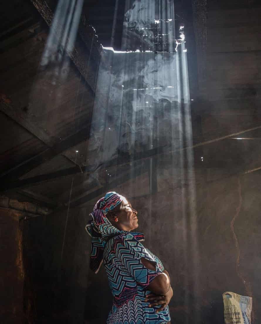 Portrait of a woman in her kitchen. This was inspired by the challenges every girl faces when transitioning into a woman. Challenges are unique to everybody as we all face different challenges. The goal is to become responsible and thrive at the end. October 5 2021, Nasarawa State, Nigeria.