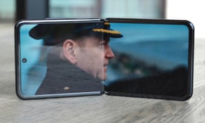 samsung galaxy z flip review
