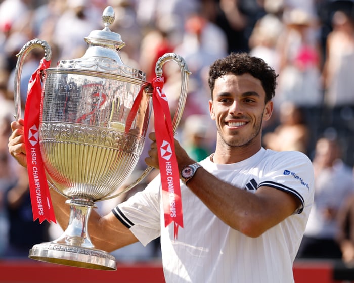 Francisco Cerundolo hits back to win Queen’s Club title against Tommy Paul
