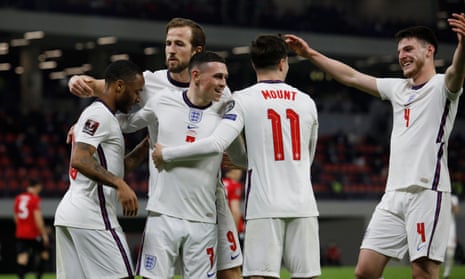 England’s Mason Mount celebrates with Raheem Sterling, Harry Kane, Phil Foden and Declan Rice.