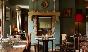 Lord Poulett Arms dining room