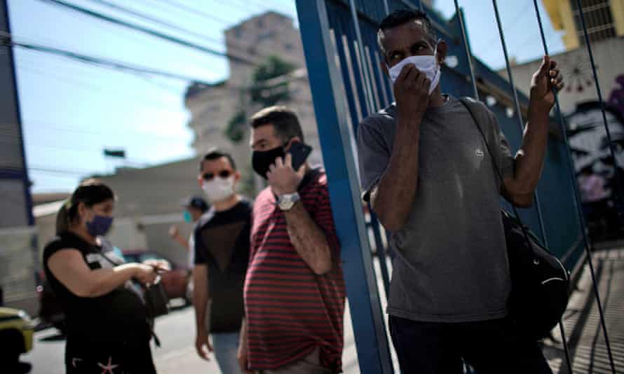 Bolsonaro Faces Calls To Change Tack On Covid 19 As Rio Heads For Great Hardship Rio De Janeiro The Guardian Bolsonaro Faces Calls To Change Tack On Covid 19 As Rio Heads For Great Hardship Rio De Janeiro The Guardian