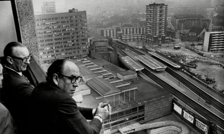Roy Jenkins canvassing in south London with Labour candidate Harry Lamborn in 1972.