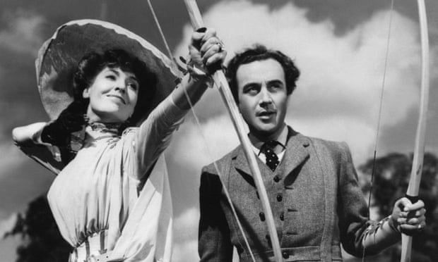 Valerie Hobson and Dennis Price in Kind Hearts and Coronets.