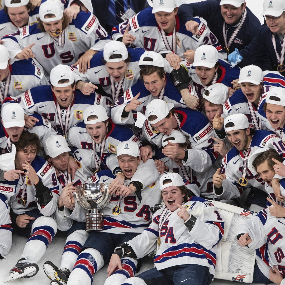 Why is hockey popular in canada Why is hockey popular in canada