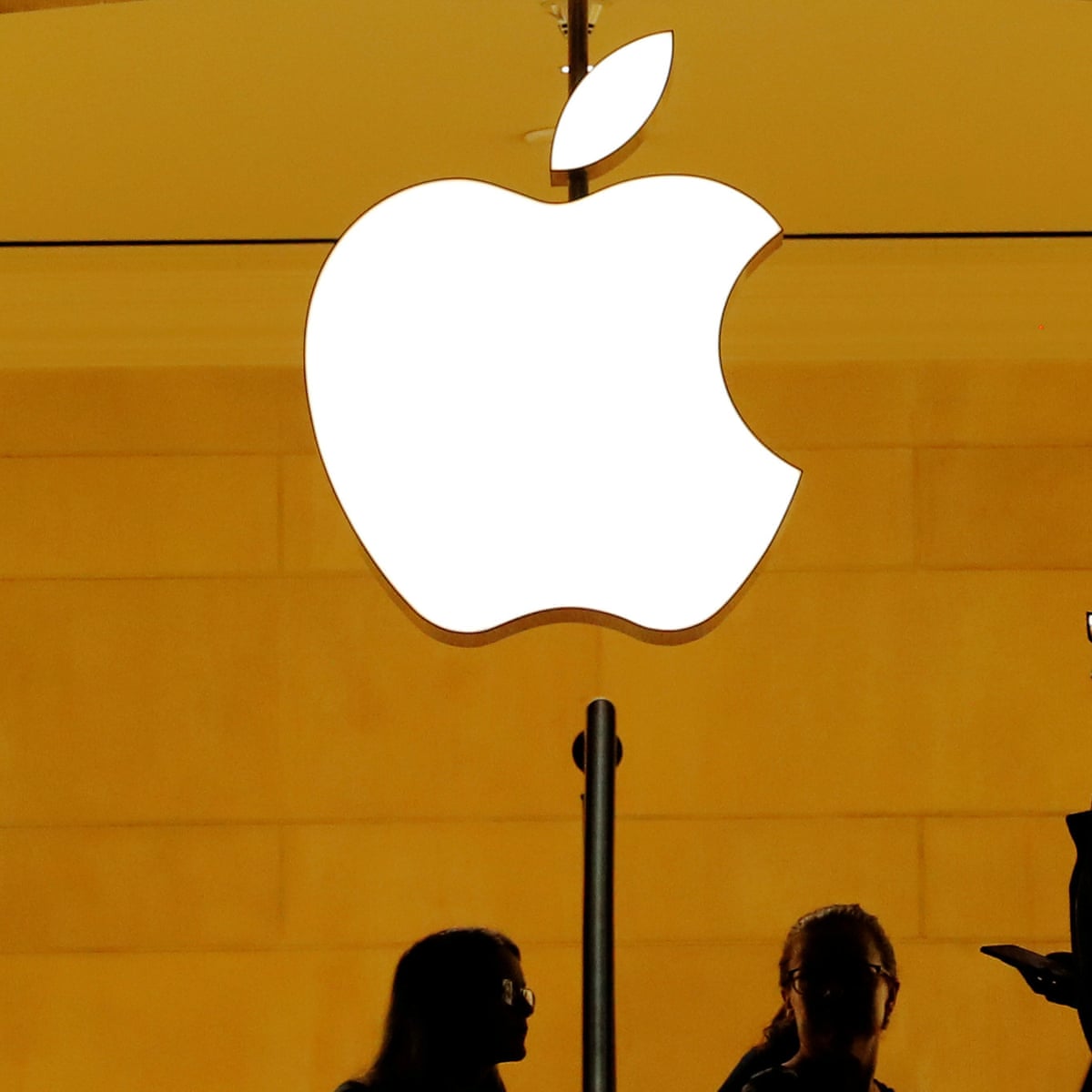 Apple Expected To Close Itunes After 18 Years Apple The Guardian