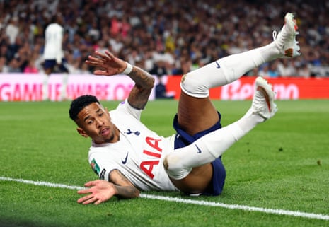 Tottenham’s new signing Savio misses out on today’s match with muscle fatigue.