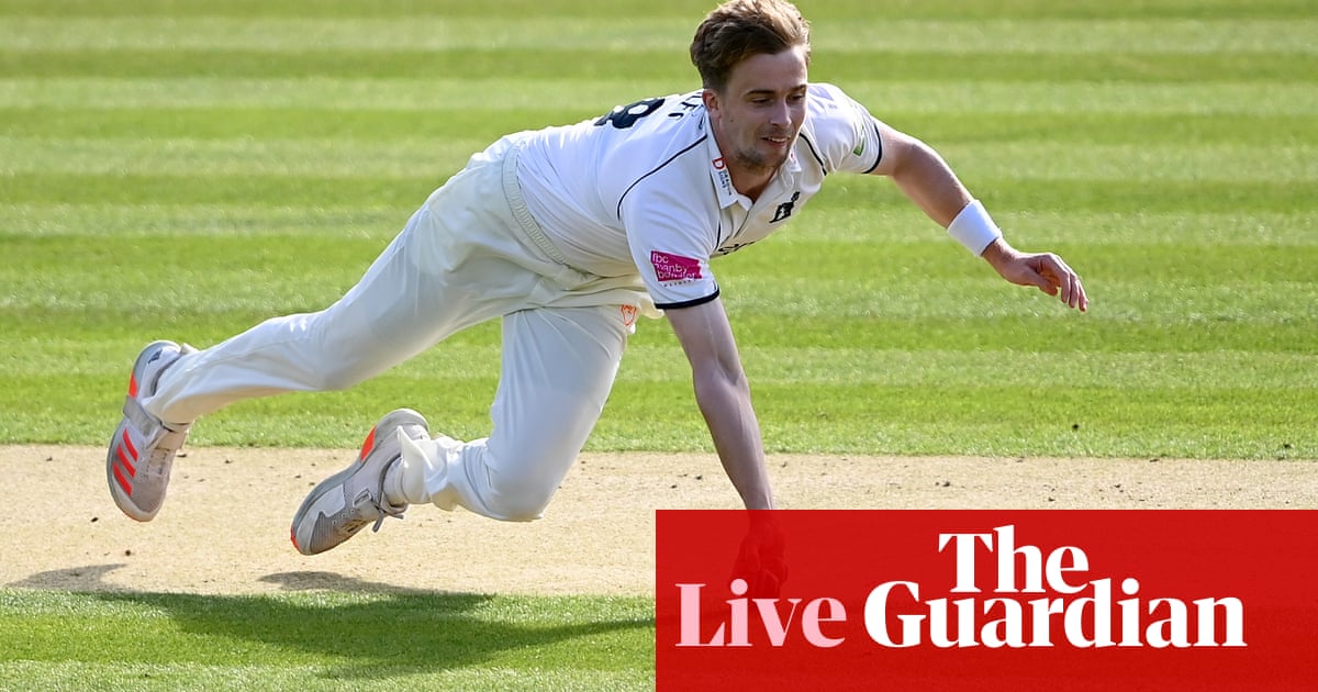 Warwickshire dominate Lancashire on day one of Bob Willis Trophy final – as it happened!