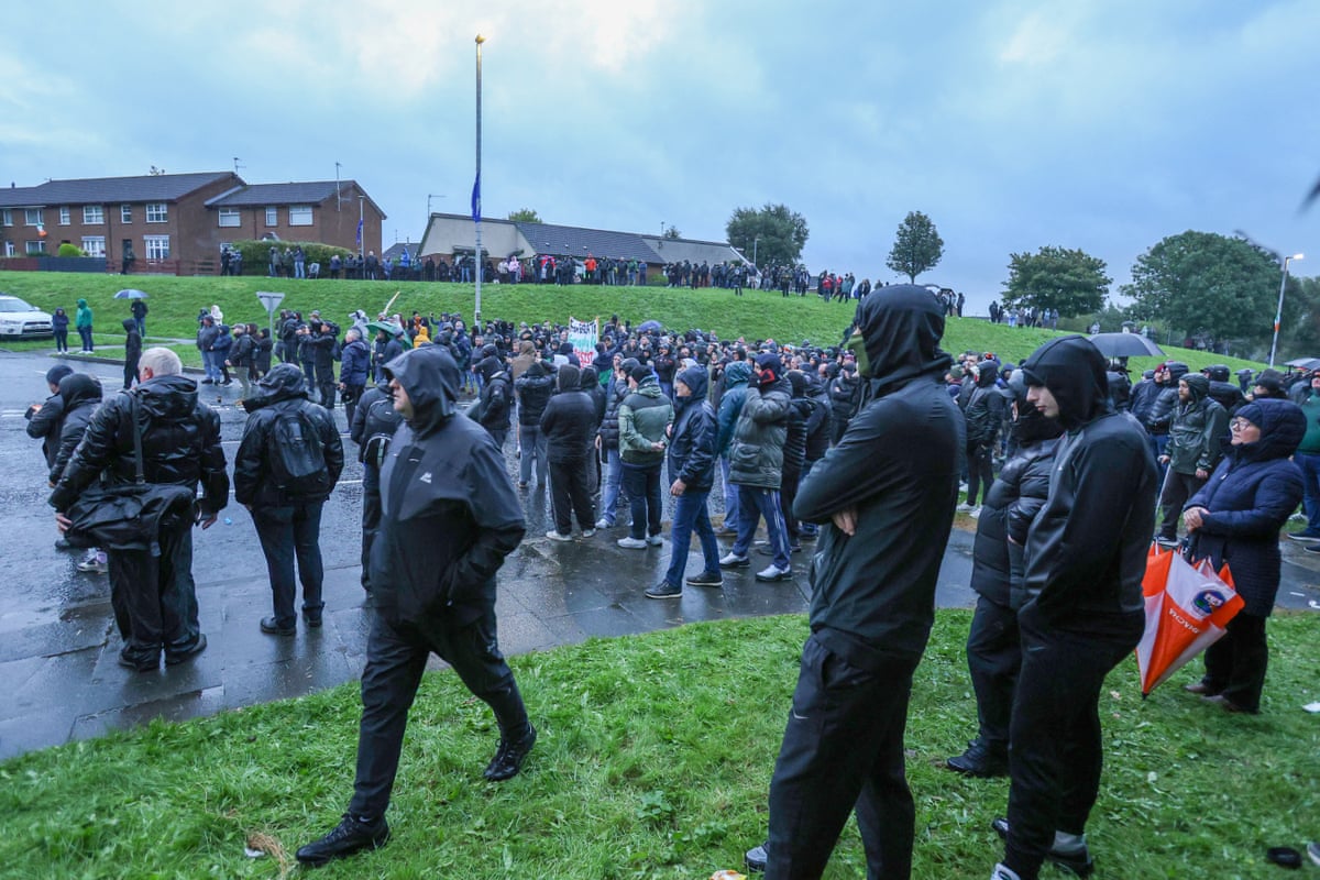 A large crowd had gathered this morning to preventthe parade from going ahead, despite it being ruled a legally valid march by the courts who upheld a Parades Commission decision.