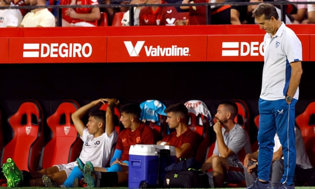 Julen Lopetegui skjærer en nedslått figur på sidelinjen