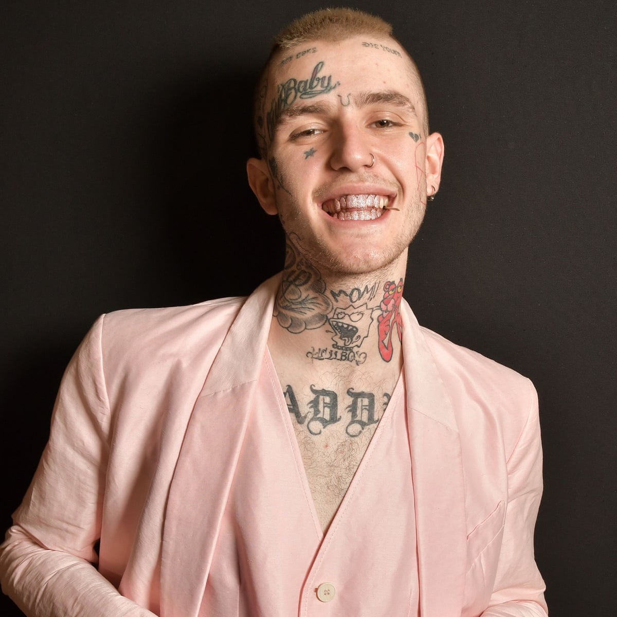 Rapper Lil Peep Dies Aged 21 Of Suspected Overdose Rap The Guardian Rapper Lil Peep Dies Aged 21 Of Suspected Overdose Rap The Guardian