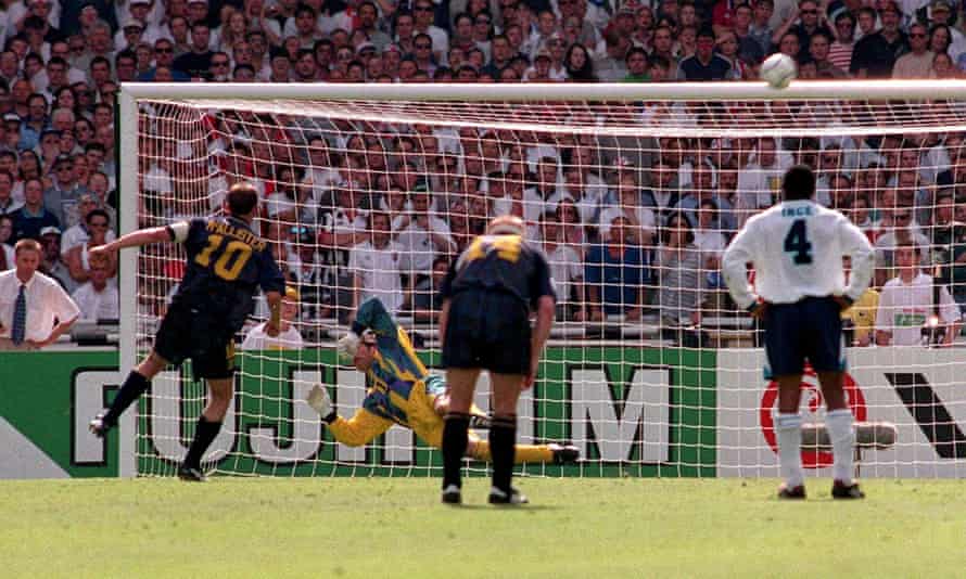 Paul Ince looks on as David Seaman saves Gary McAllister’s penalty during England’s Euro 96 game against Scotland.