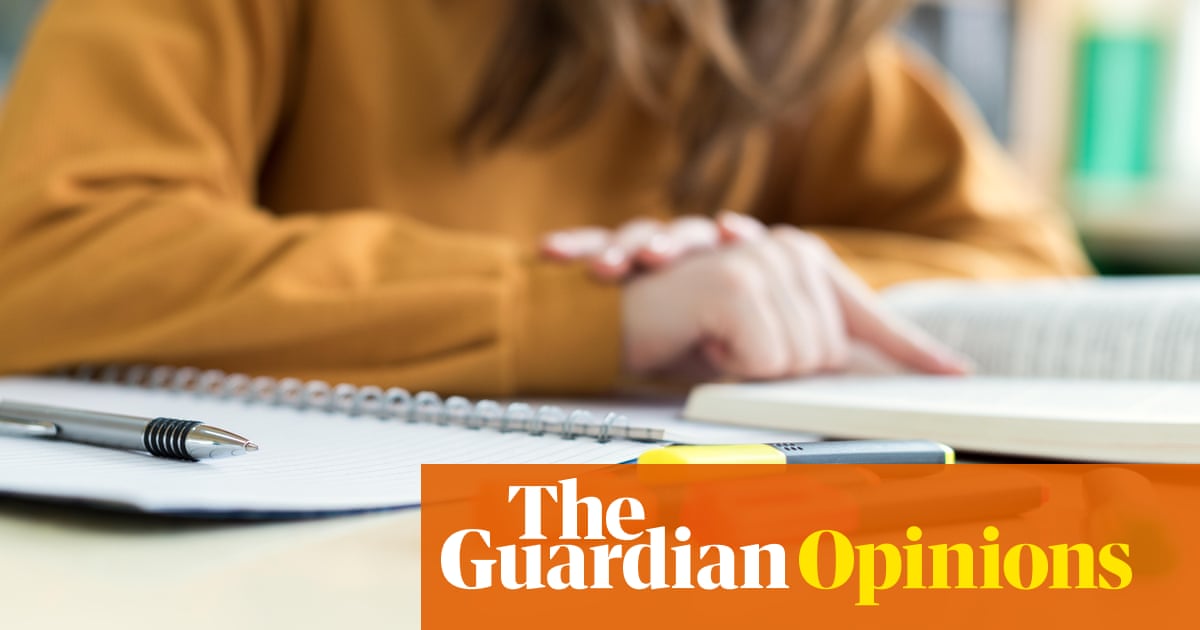 School Textbooks Are On The Way Out And Pupils Will Lose So Much