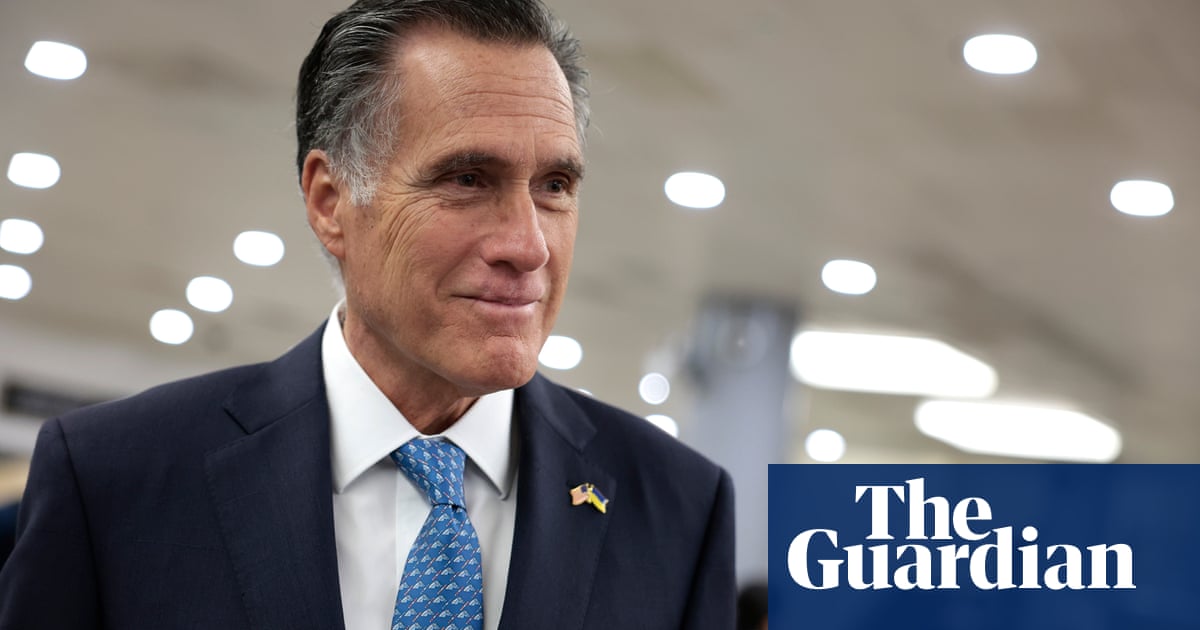 Romney urges Republican no-hopers to drop out to beat Trump in primary