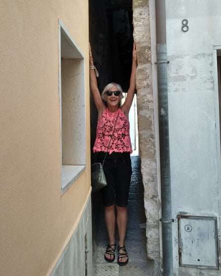 The writer in A Rejecelle, said to be the narrowest alley in Italy.