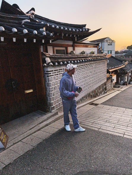 Jesse Lingard tại làng Bukchon Hanok ở Seoul.