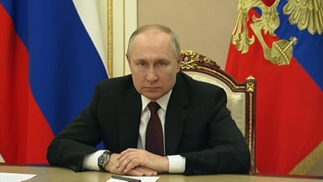 Putin references neo-Nazis and drug addicts in bizarre speech to Russian security council – video