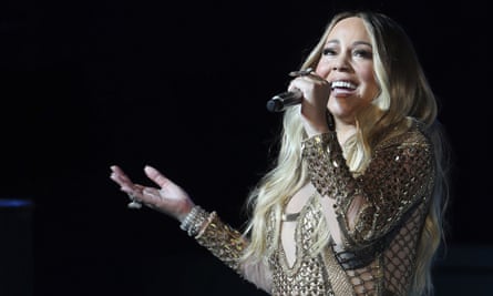Mariah Carey sings on stage