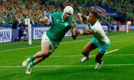 Mack Hansen scores Ireland’s first try against South Africa.