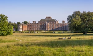La face nord de Wimpole Hall, Cambridgeshire, depuis le parc.