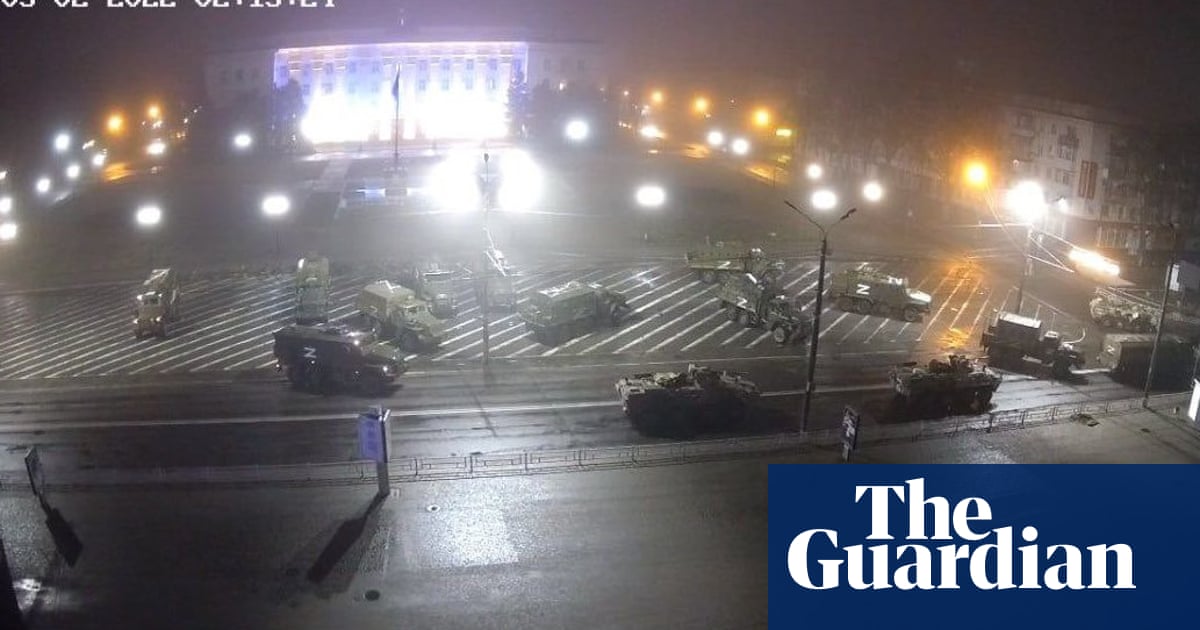 Ukraine war: refugee ‘exodus’ has reached a million says UN as Russia takes over Kherson – The Guardian