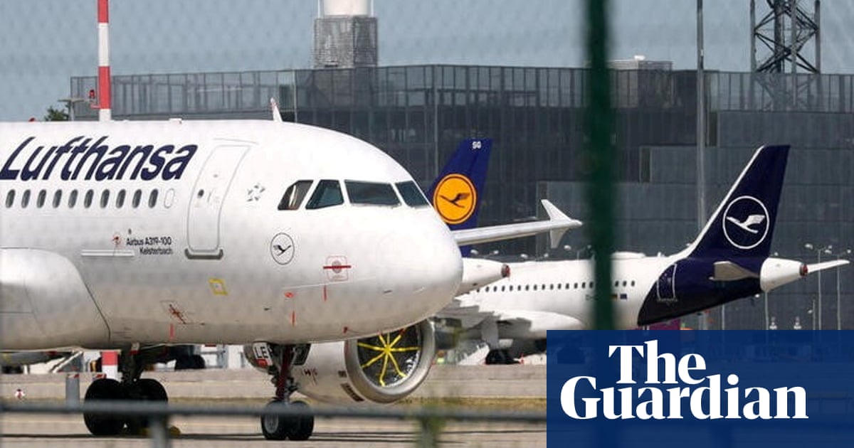 Germany tightens restrictions on travel from UK to curb Omicron spread | Germany | The Guardian