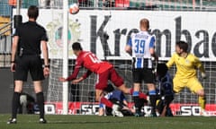 Jamal Musiala finishes off a sweeping counterattack to make it 3-0 to Bayern Munich in the 84th minute