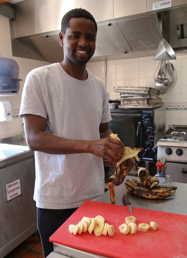 Khalil Hamid Issa prepares fried plantain.