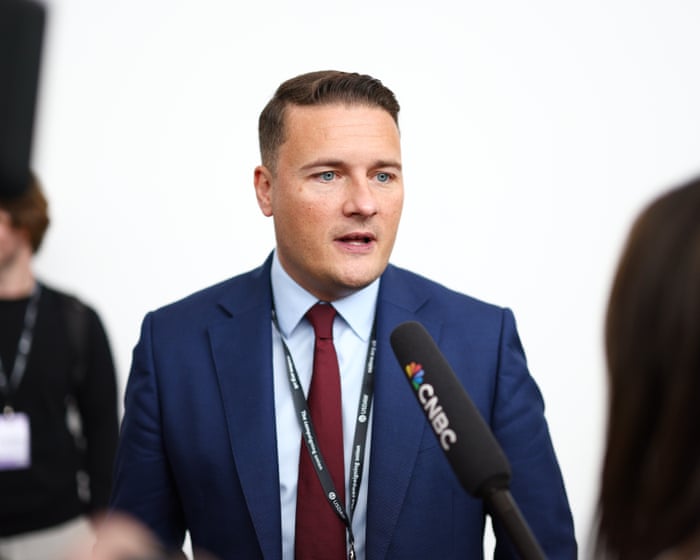 Streeting praises health staff from overseas and says Reform UK would be ‘disaster’ for NHS – UK politics live