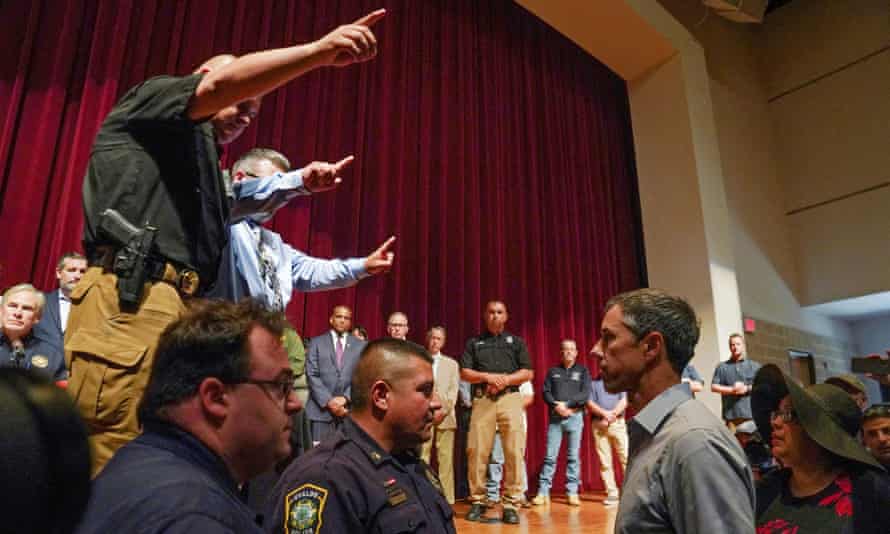 Beto O’Rourke confronts Texas governor Greg Abbott in Uvalde on Wednesday.